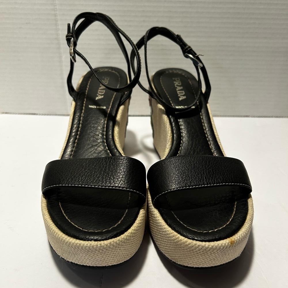 Prada Black and Cream Wedge Sandals with Floral Embroidery - Picture 4 of 10